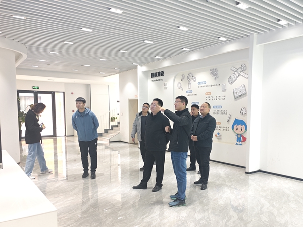 3daf2fb82cd629a81362f706bcb2ae61 3daf2fb82cd629a81362f706bcb2ae61